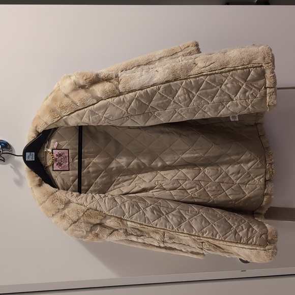 Juicy couture faux fur coat - Picture 7 of 8
